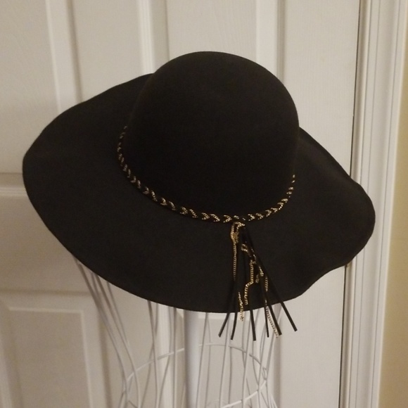💚💐Fabulous Black hat!🌹🛍 - Picture 2 of 8